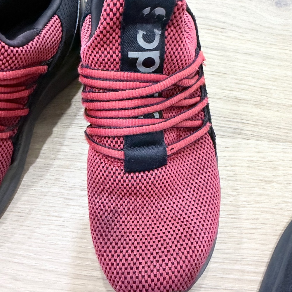 Adidas Kids Sneakers in Red and Black - Picture 5 of 11